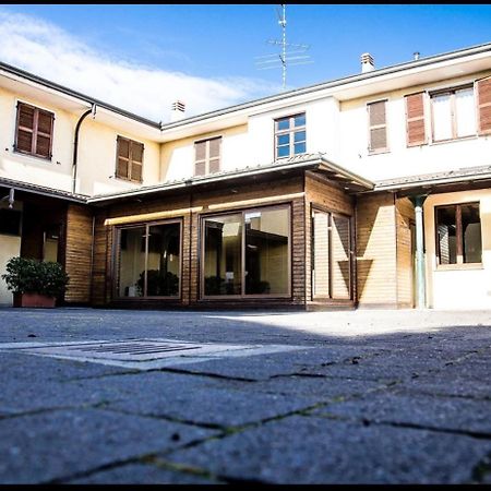 Manfredi Ristorante Con Alloggio Romentino 외부 사진