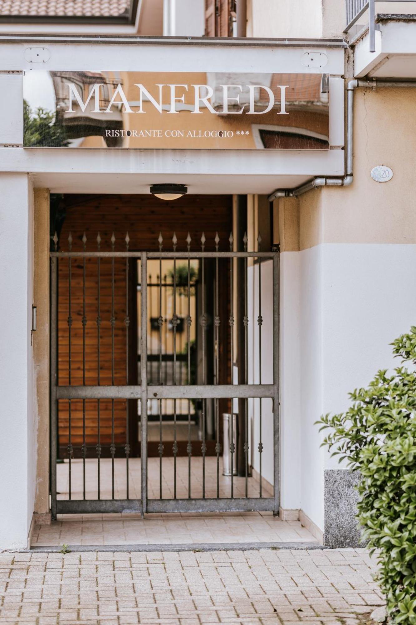 Manfredi Ristorante Con Alloggio Romentino 외부 사진
